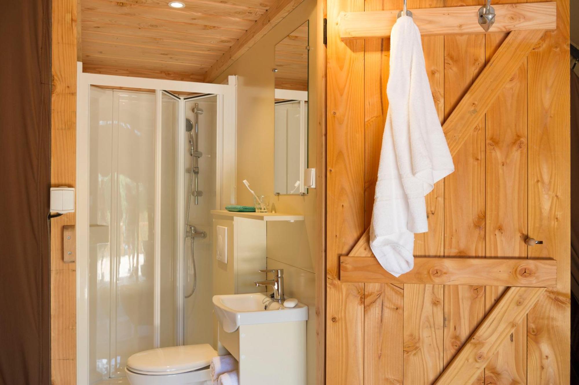 Huttopia Pays de Cordes sur Ciel Albi Chambre photo